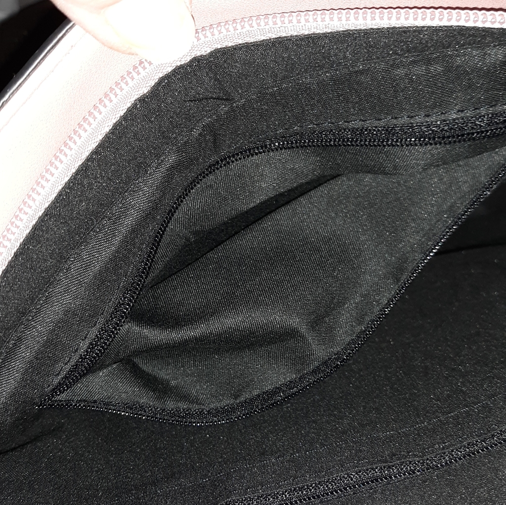 Purse - Picture 4 of 4